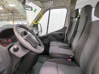 Renault Master FURGÓN ADAPTADO 3.5T L2H2 2.3 DCI 130 CV CON RAMPA PARA PMR MOVILIDAD REDUCIDA
