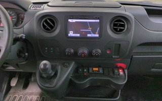Renault Master FURGÓN ADAPTADO 3.5T L2H2 2.3 DCI 130 CV CON RAMPA PARA PMR MOVILIDAD REDUCIDA