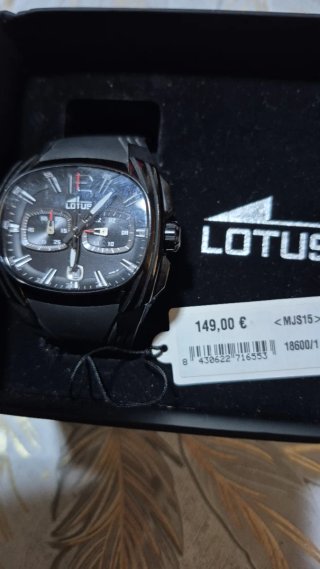 Reloj Lotus Negro