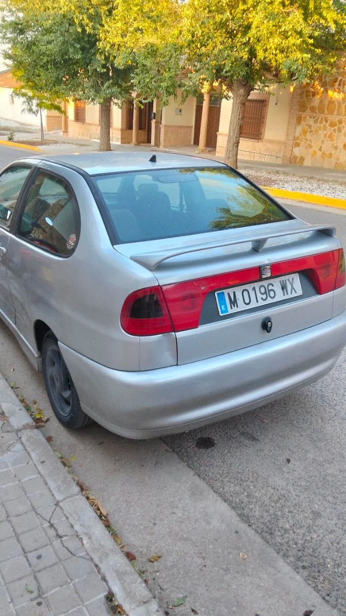 SEAT Cordoba 1999 - foto 1