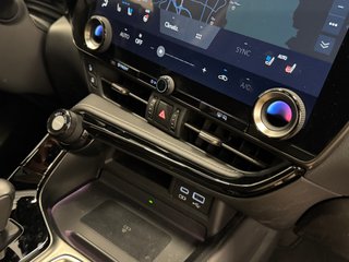 Lexus NX 450H + LUXURY