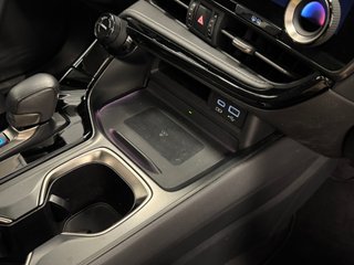 Lexus NX 450H + LUXURY