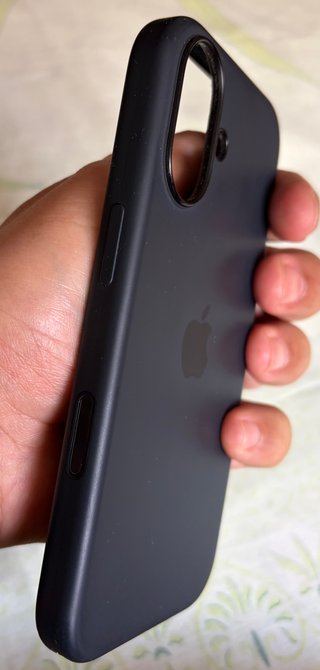 Funda negra Apple genuina para IPhone 17