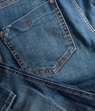 Pantalón vaquero Zara