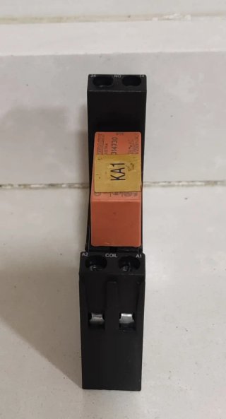 Relé KA1 24V AC