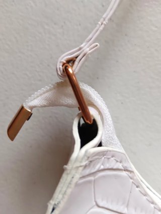 Bolso de mano blanco efecto piel