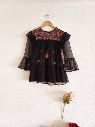 Blusa Zara Flores Bordadas Talla S