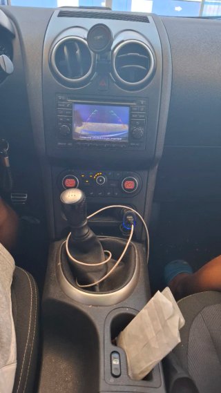Nissan Qashqai+2 2010