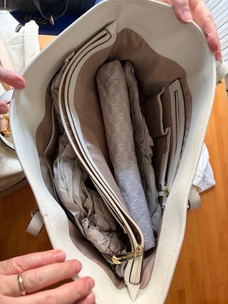 Borsa Michael Kors Jet Set Bianca con dettagli Oro