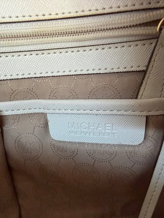 Borsa Michael Kors Jet Set Bianca con dettagli Oro