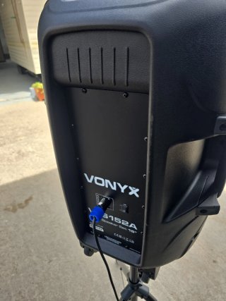 Altavoces Vonyx amplificados (2 unidades)
