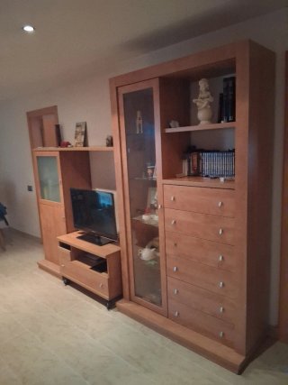 Armario modular madera con vitrina y cajones