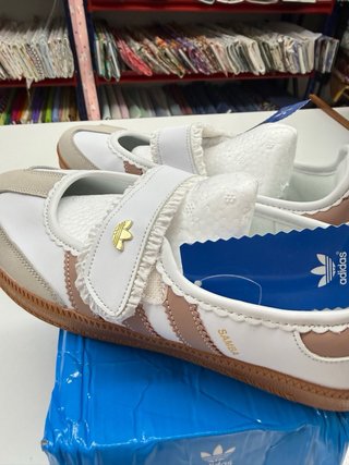 Zapatillas jane blanco y rosa