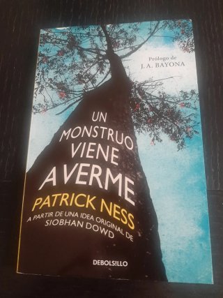 Libro Un Monstruo Viene a Verme.