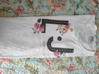 Camiseta Liu Jo blanca con flores y pedrería