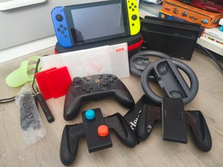 Nintendo Switch Azul/Amarillo + Accesorios
