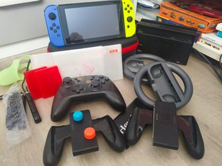 Nintendo Switch Azul/Amarillo + Accesorios