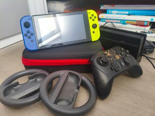 Nintendo Switch Azul/Amarillo + Accesorios