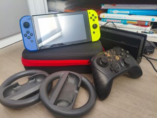 Nintendo Switch Azul/Amarillo + Accesorios