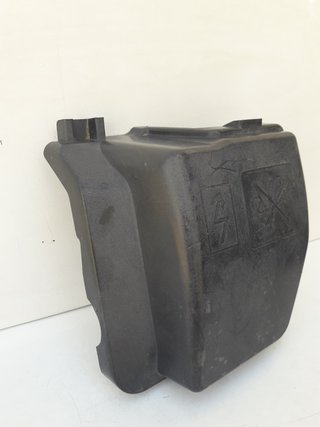 Tapa Caja Fusibles / Relés - DACIA DOKKER/DUSTER