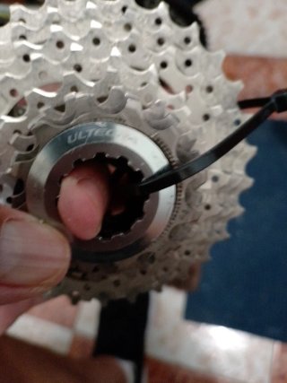 Desviador trasero Shimano 105 y piñón Ultegra