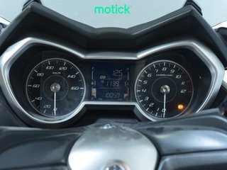 YAMAHA XMAX 125