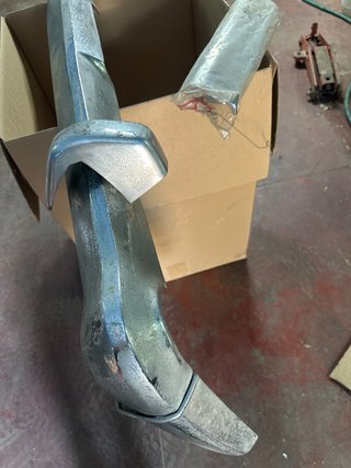 Paragolpes SEAT 1500 delantero
