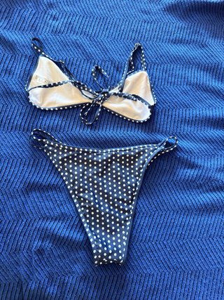Bikini lunares azul y blanco