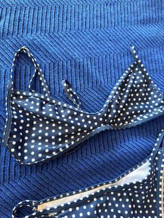 Bikini lunares azul y blanco