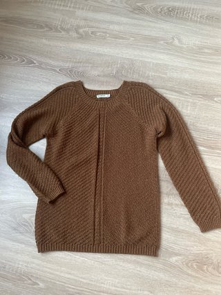 Jersey Stradivarius marrón dorado