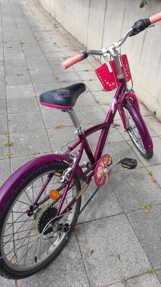Bicicleta niña 20 Btwin morada