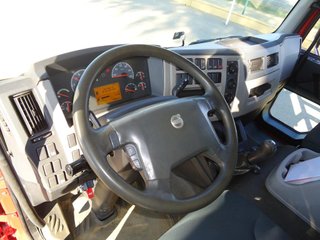 Volvo FL 280 - CAMION PORTACOCHES