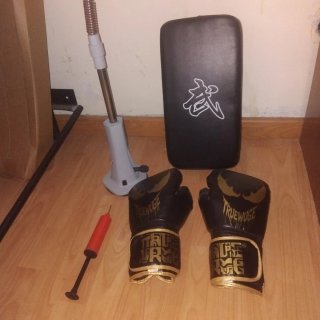 Juego de guantes de boxeo