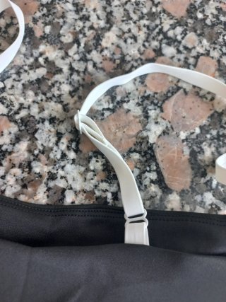 Top deportivo mujer Alo negro, nuevo