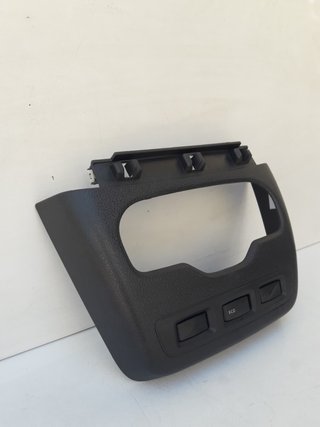 EMBELLECEDOR CONSOLA CENTRAL - DACIA DOKKER.