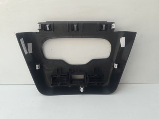 EMBELLECEDOR CONSOLA CENTRAL - DACIA DOKKER.