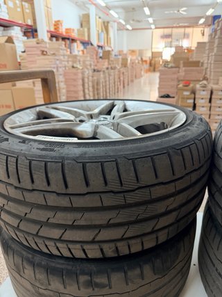 Llantas Mercedes R18 + Gomas Usadas