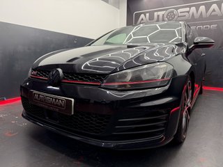 Volkswagen Golf GTI Performance 2.0 TSI 230CV BMT