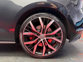 Volkswagen Golf GTI Performance 2.0 TSI 230CV BMT