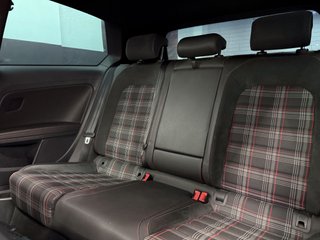 Volkswagen Golf GTI Performance 2.0 TSI 230CV BMT