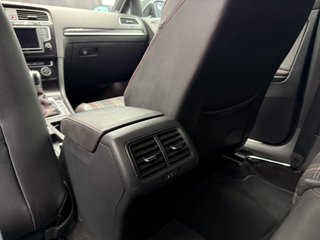 Volkswagen Golf GTI Performance 2.0 TSI 230CV BMT