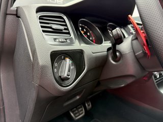 Volkswagen Golf GTI Performance 2.0 TSI 230CV BMT