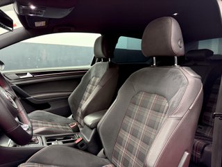 Volkswagen Golf GTI Performance 2.0 TSI 230CV BMT