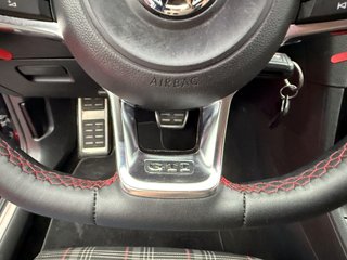 Volkswagen Golf GTI Performance 2.0 TSI 230CV BMT