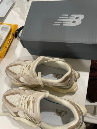 New Balance 9060 Beige/Bianco