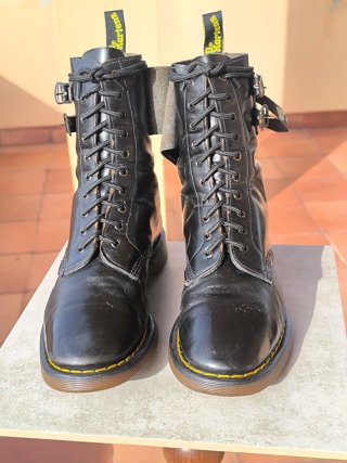 Dr Martens MIE con hebillas Uk 9'5 Eu 44 (28 cm)