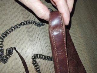 Bolso Arron cuero marrón con cadena