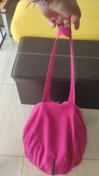 Pouf in tessuto per esterni, ideale per spiaggia o piscina