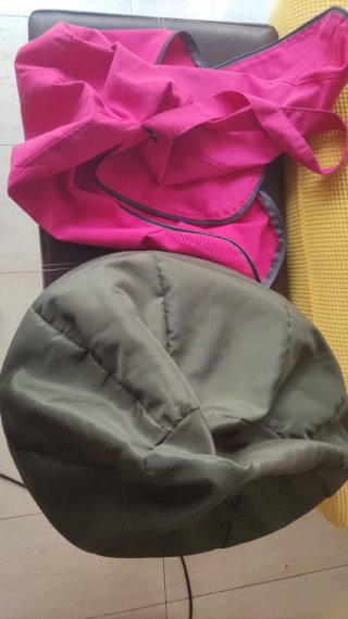Pouf in tessuto per esterni, ideale per spiaggia o piscina