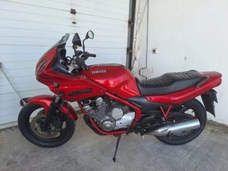 Yamaha XJ 600 N Diversion Roja